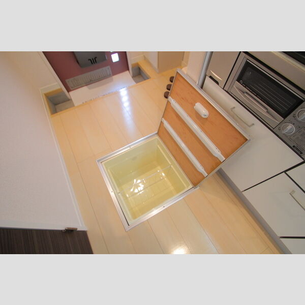 サザンEX　Ⅲ101号室 床下収納