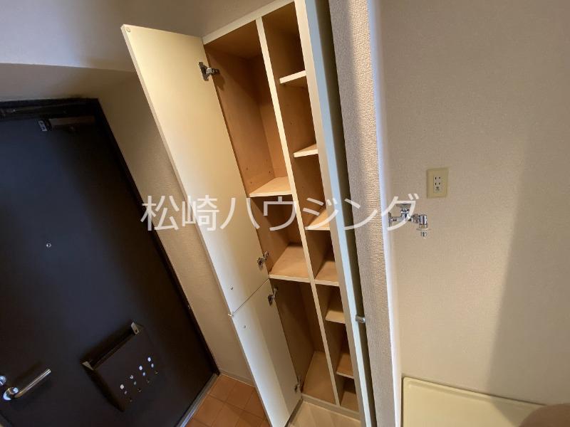 ハラスパジオ中野 玄関