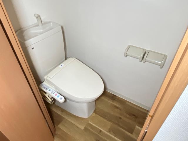 ＡＱＵＡ　ＢＬＯＷ（アクアブロー）101号室 トイレ