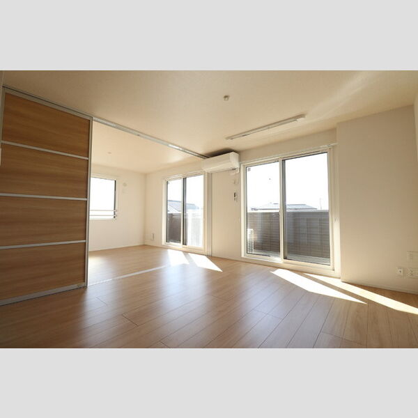 アベニール大倉山202号室 LDK12.6帖　洋室