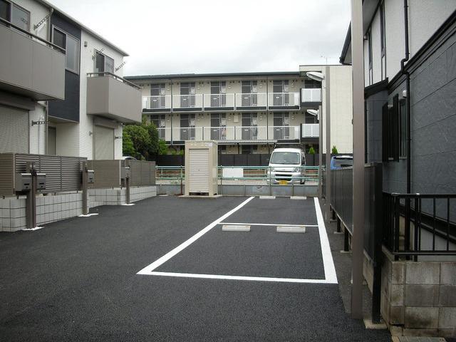 グランボヌール2階 駐車場