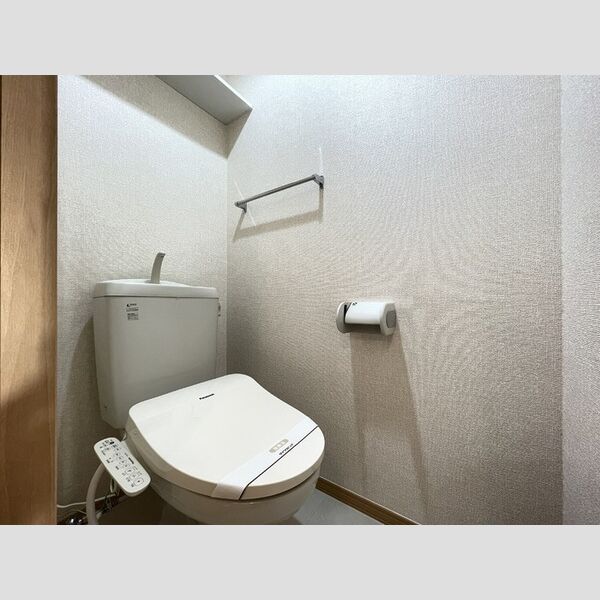 プリムヴェールJ202号室 温水洗浄便座