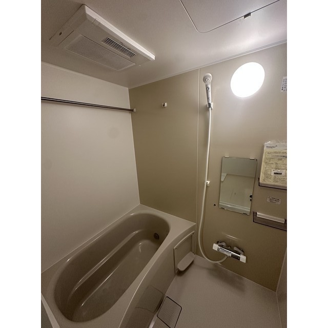 La　Libeｌｌule　二本榎106号室 お風呂