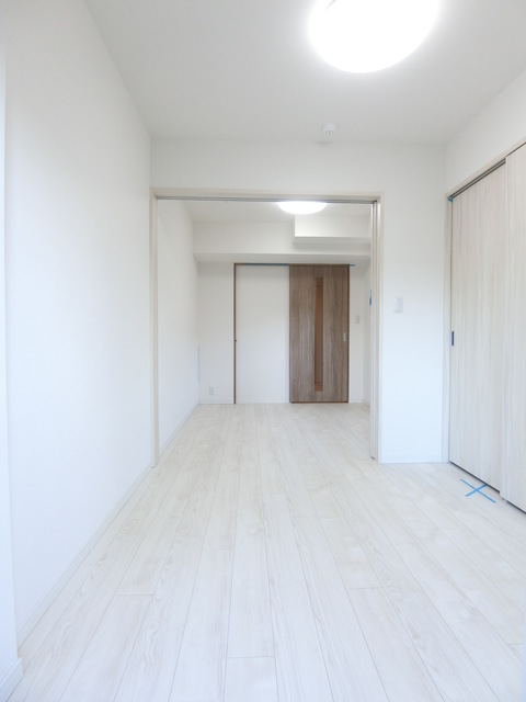 ガーラ・プレシャス三軒茶屋 おしゃれなリビングです