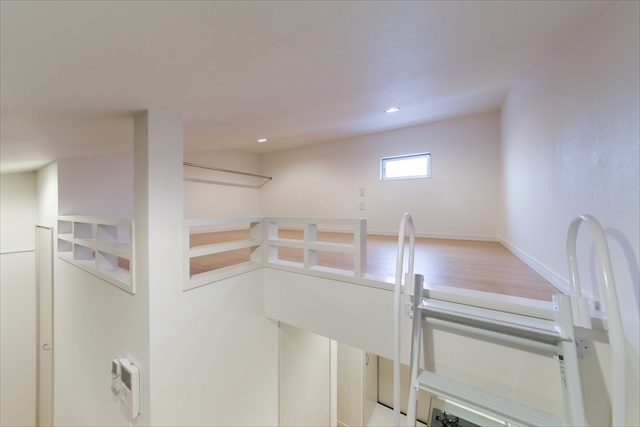 ジオーレ稲田堤 ハンガースペース　デザイナーズ