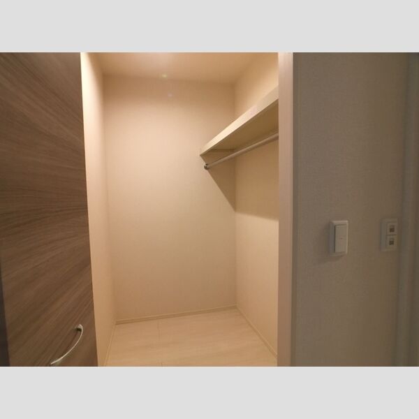 ソフィアウエスト ウォークインクローゼット