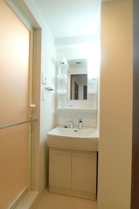 ラフィスタ志村坂上 内観