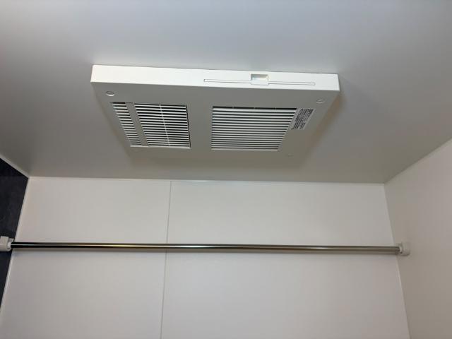 Ｖｅｒｔ　Ｆｏｒｔｕｎｕ（ヴェール　フォルトゥヌ）105号室 浴室乾燥機