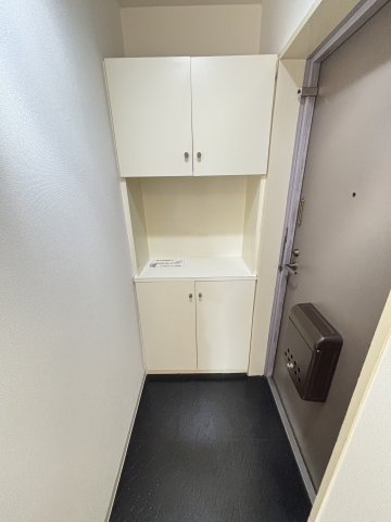 ＴＯＭＩＫＵＲＡ－Ⅲ0101号室 玄関