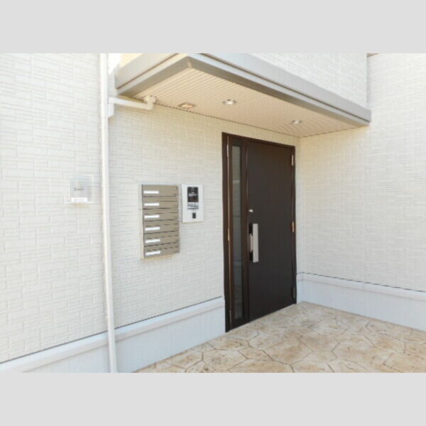 アイビーコートT102号室 オートロック付エントランス