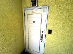 セフィール程久保105号室 玄関