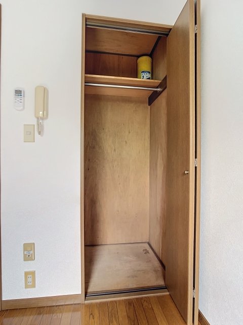 ＯＺ壱番街2階 クローゼット