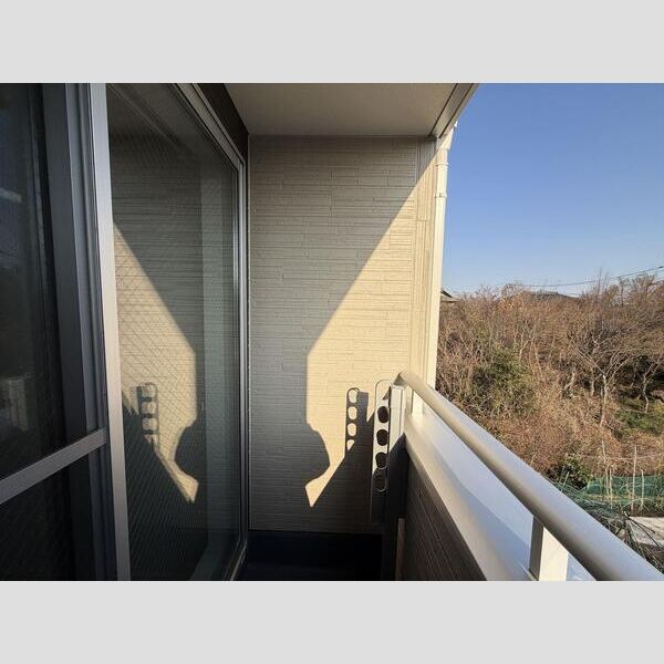 リーブルファイン緑区中野田202号室 バルコニー