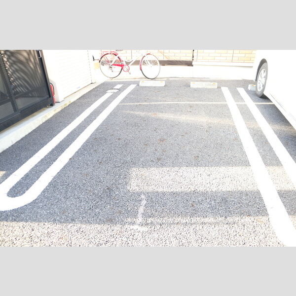 ボナール　B 駐車場