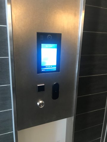 プラウドフラット虎ノ門1401号室 エントランスオートロック　スマートロック対応