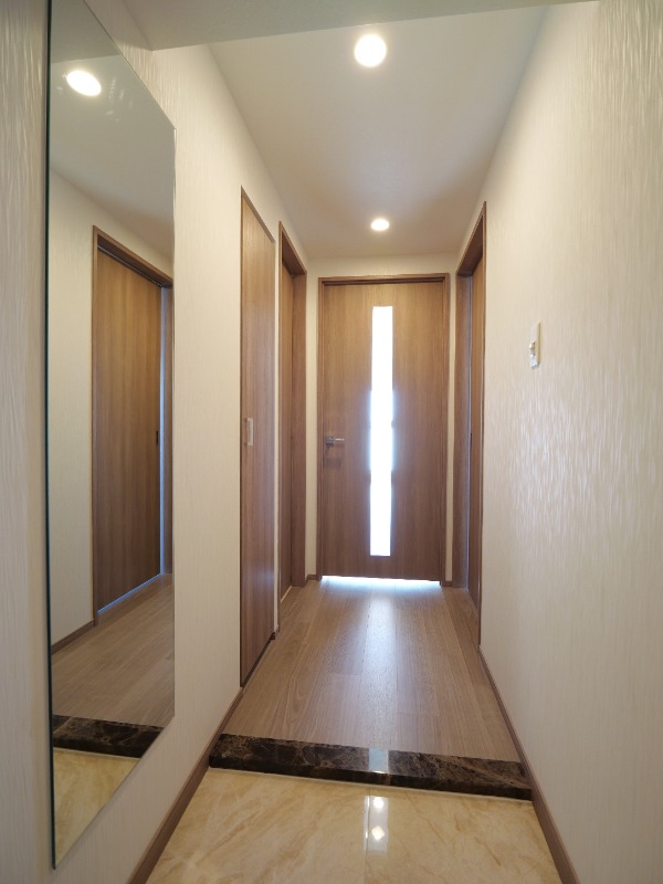 プレジオ西新井11階 玄関