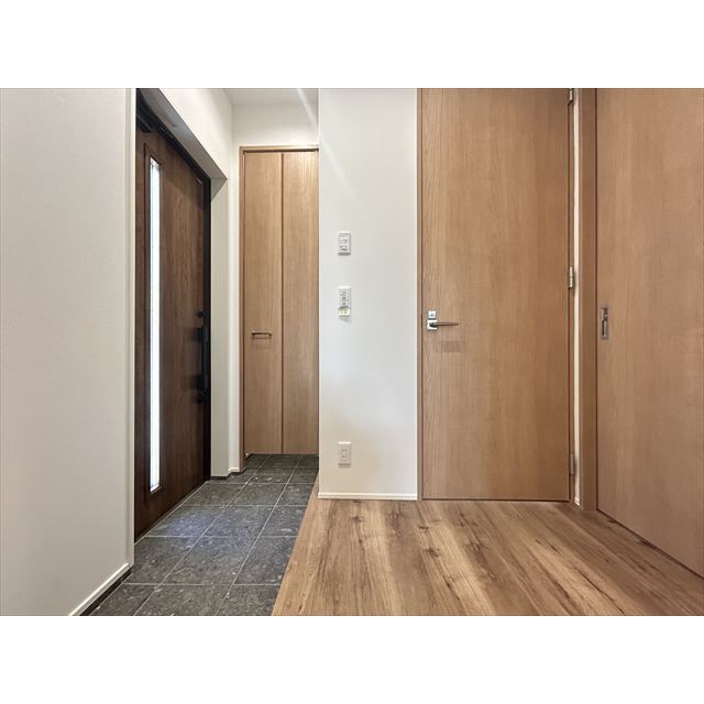 Seigaku Annex C棟 玄関