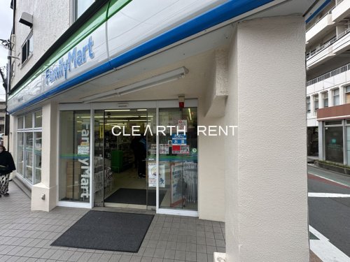 コンシェリア目黒本町 ＴＨＥ ＲＥＳＩＤＥＮＣＥ3階 【コンビニエンスストア】ファミリーマート 目黒中央町店まで848ｍ