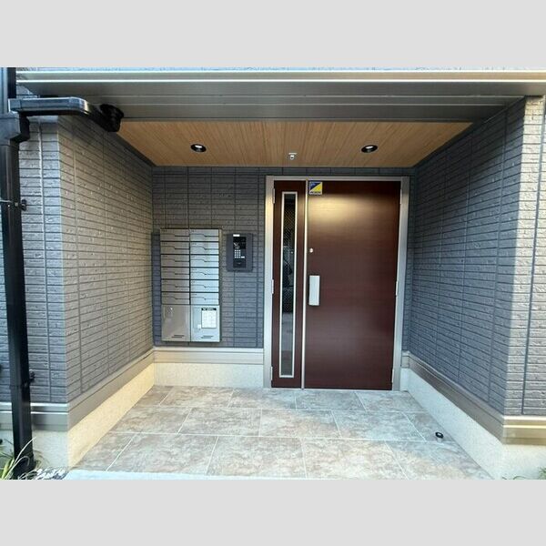 シェーンブルーメ横浜108号室 エントランス