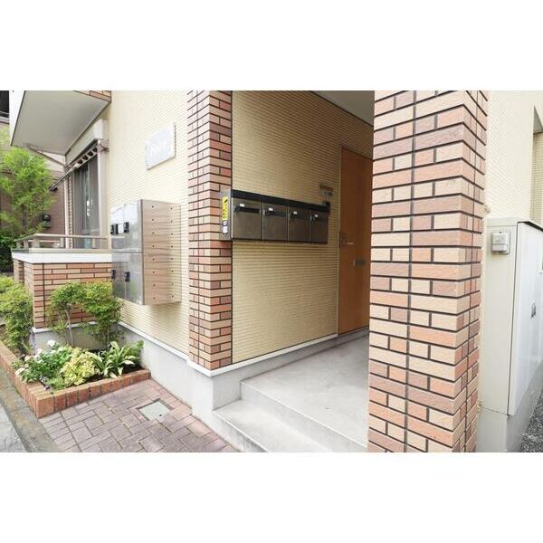 フォワール エントランス