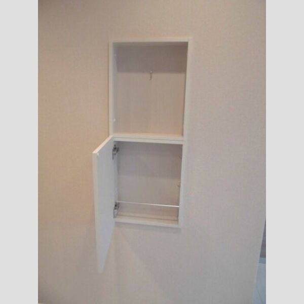 セジュールウィン102号室 物入れ