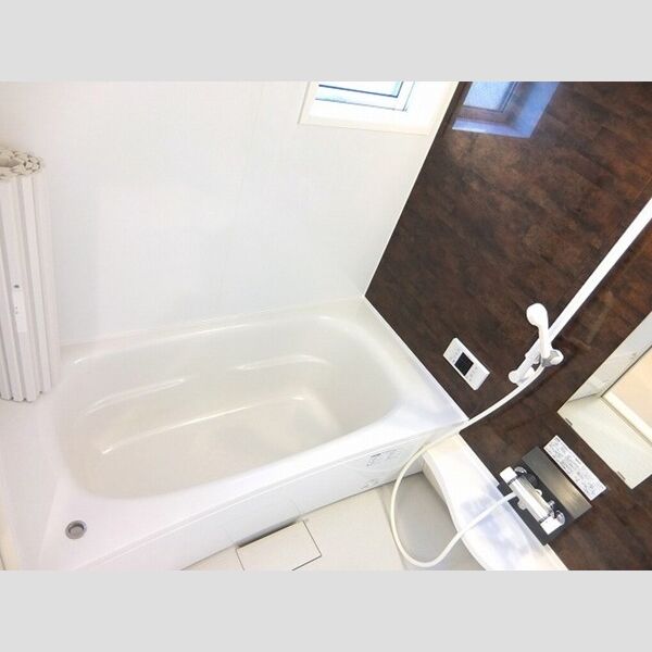 ソフィス かすみの瀬 ♪追い炊き機能&明るい側窓付き♪