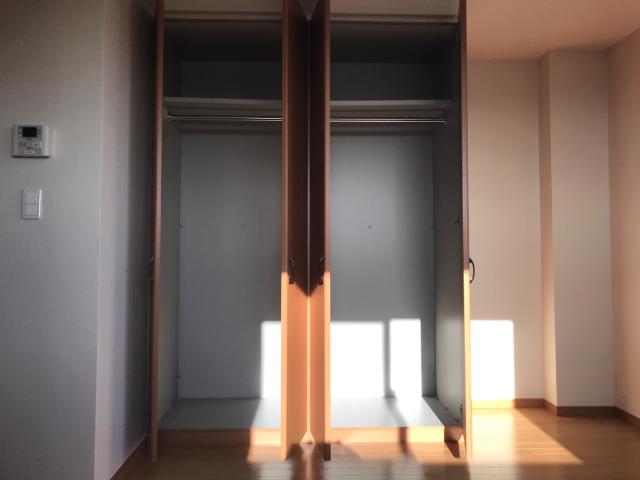 パイン・フィールド　 クローゼット