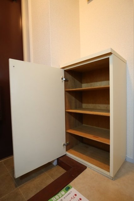 ハイホーム市ヶ谷 靴入