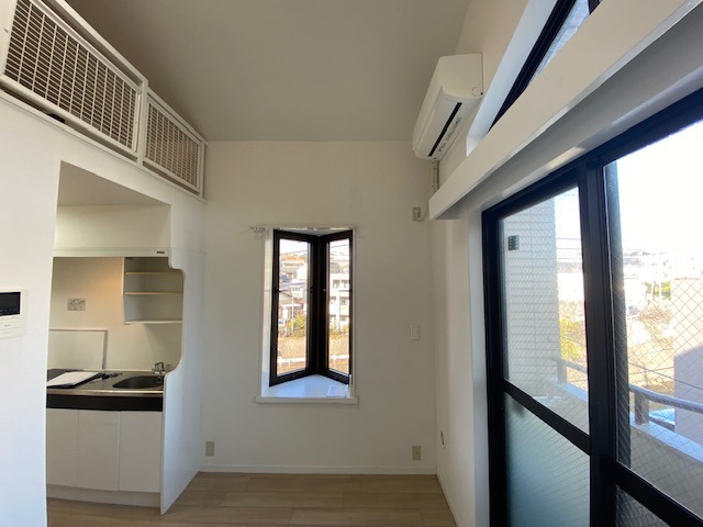 ユーコート鶴ヶ峰(E-195)3階 リビング