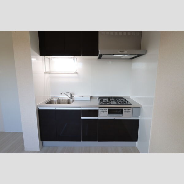 セレブレイト本城 システムキッチン