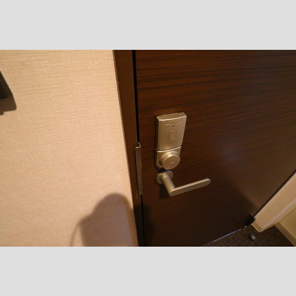 ETERNA　NAGOYA 玄関IC錠