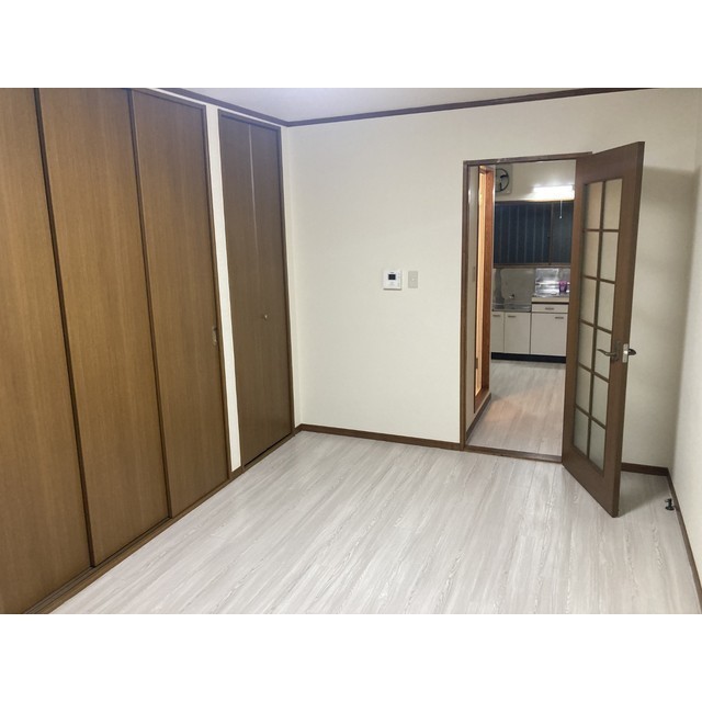 MKセンタービル202号室 リビング