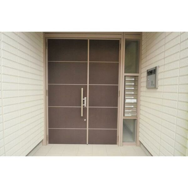 リュミエール砧202号室 エントランス