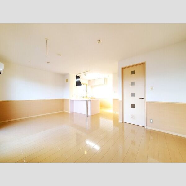 ウィスタリア　C 明るく開放感のあるLDK