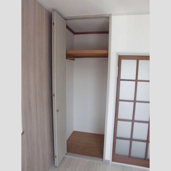 トゥインクル広瀬 押入