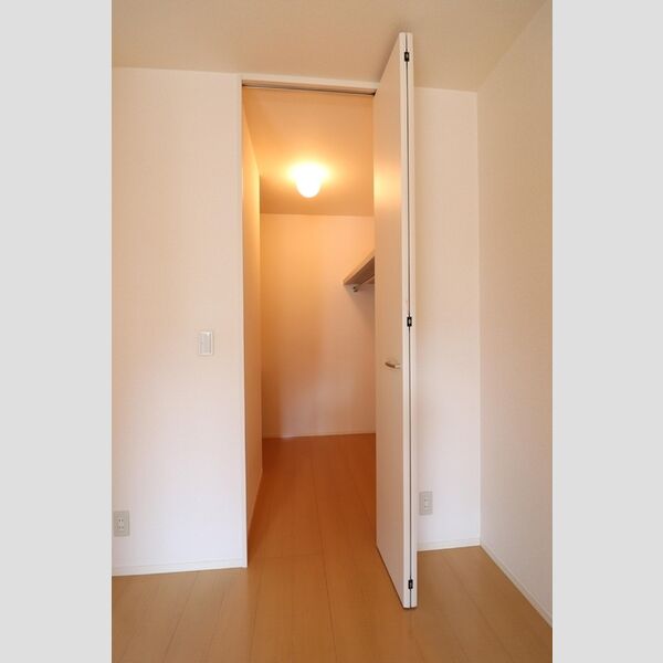 フィーロ203号室 ウォークインクローゼット