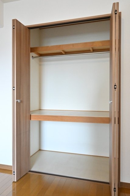 リーデンスタワー 収納