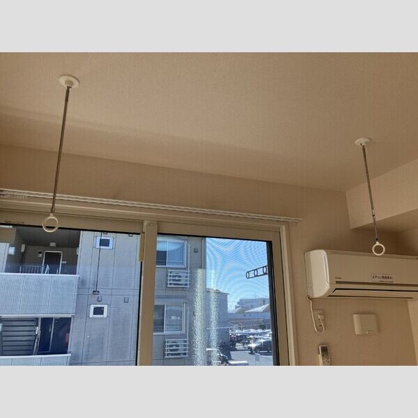 メゾン　あい・あこ　あこ202号室 物干し金物