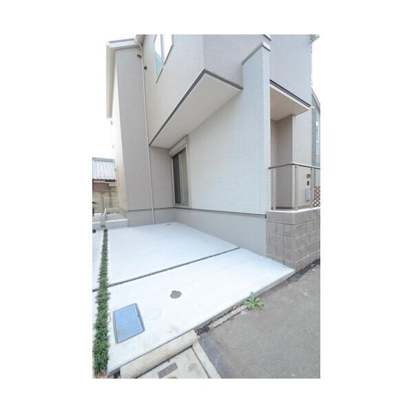 府中市西府町2丁目戸建 駐車場