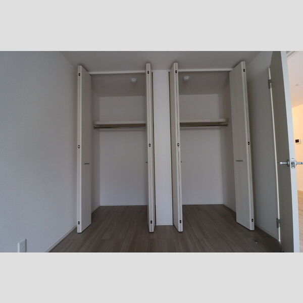 アヴァンス堀切 クローゼット