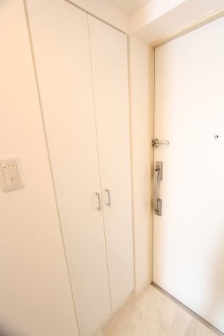 プラウドフラット富士見台207号室 玄関