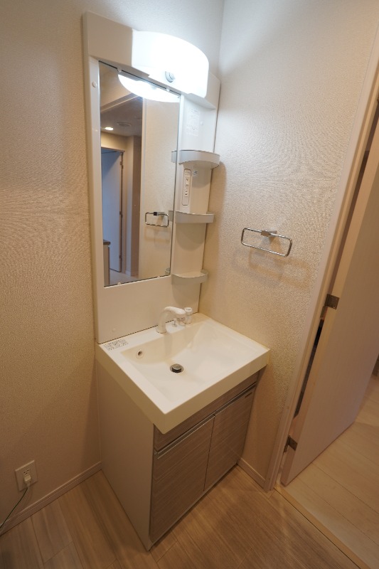 IL MEZZO DI TOKYO，UNO 独立洗面化粧台