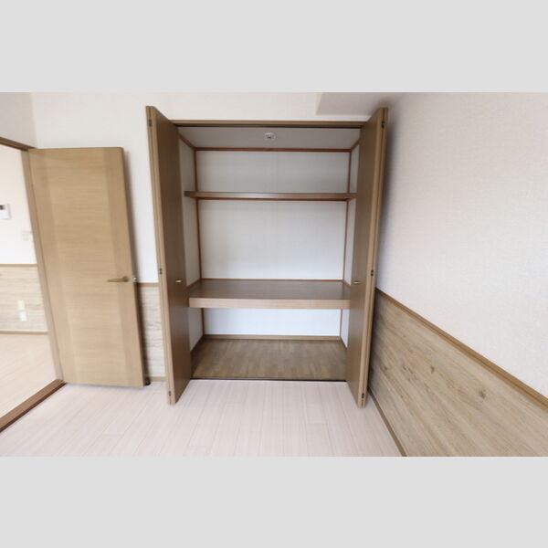 ハイツ・サンピーチ　B 物入