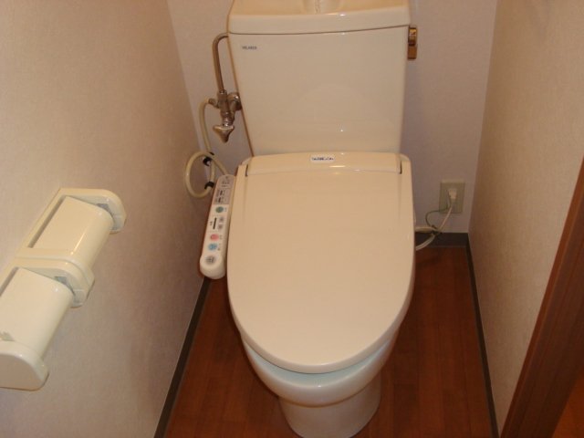 ポスト・マローネ00202号室 シャワー付トイレ