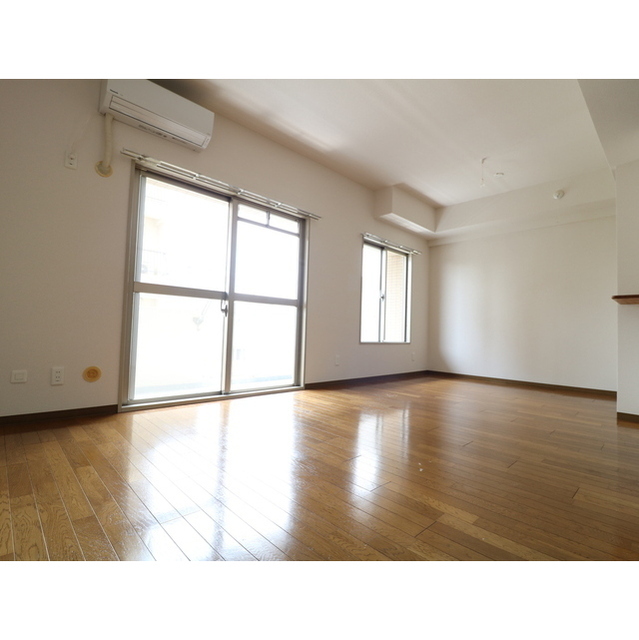 コーポレート船堀302号室 リビング