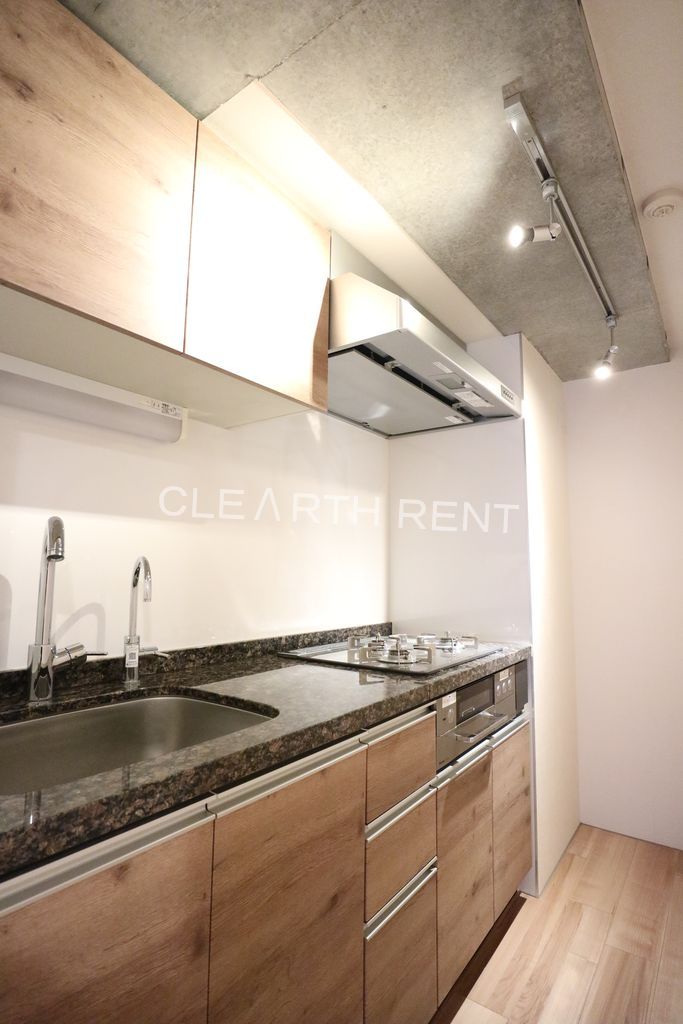 ＥＸＡＭ南麻布 クオリティの高いシステムキッチン/浄水器付