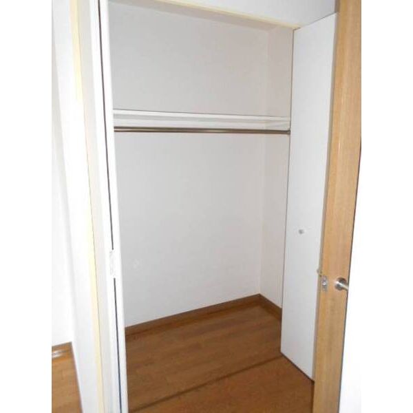 メゾン・ド・ヴィレ千葉中央0903号室 収納