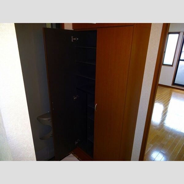 ヴィラ・シャルマン　A シューズBOX