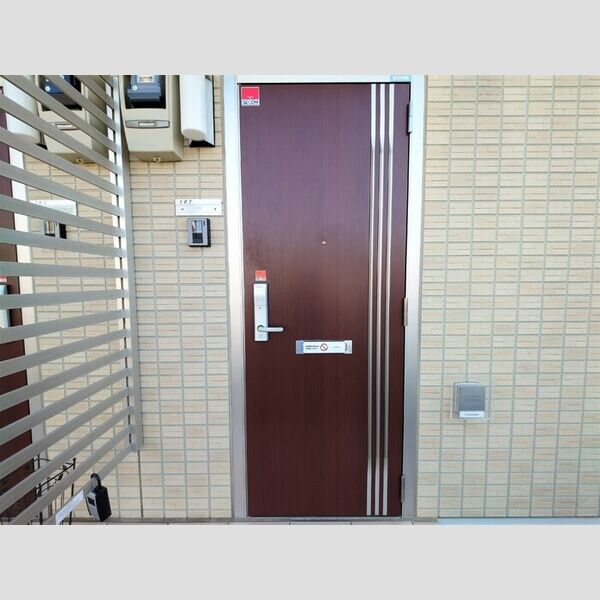 ファヴォーレⅠⅡⅢ　Ⅲ 玄関表