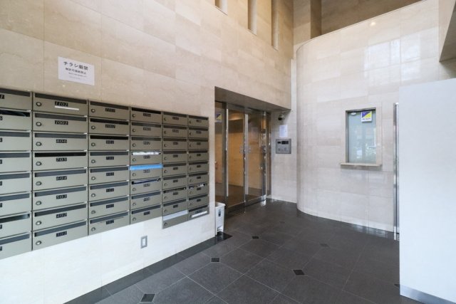 グリフィン横浜・セントラルステージ8階 エントランス